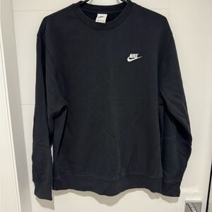 Nike Men's Black crew neck